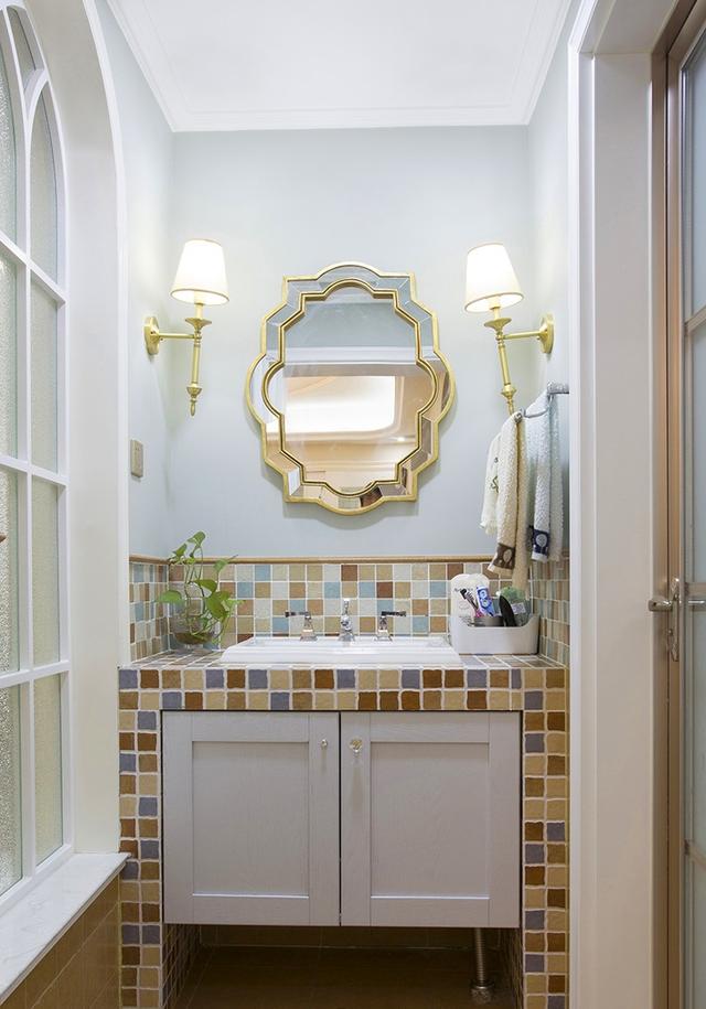 200平美式風格裝修，特別喜歡家里的后花園，可以享受花開的好時光。