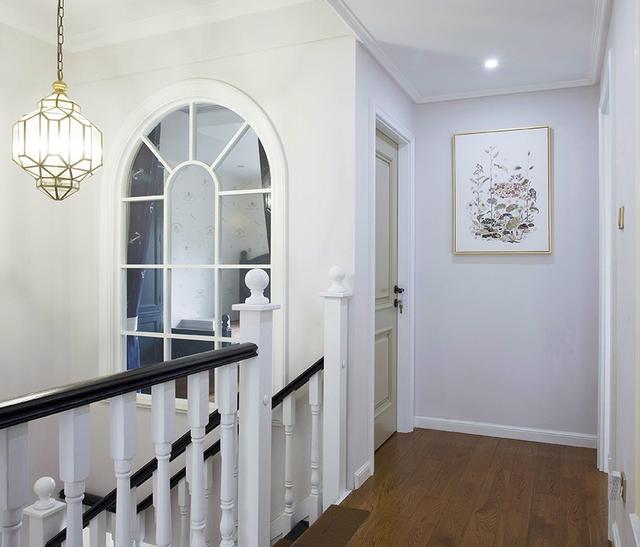 200平美式風格裝修，特別喜歡家里的后花園，可以享受花開的好時光。