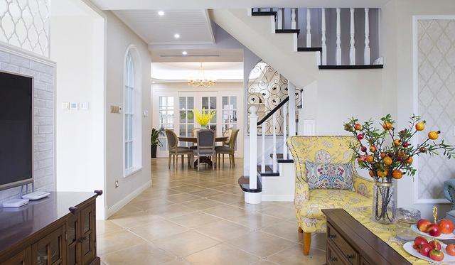 200平美式風格裝修，特別喜歡家里的后花園，可以享受花開的好時光。