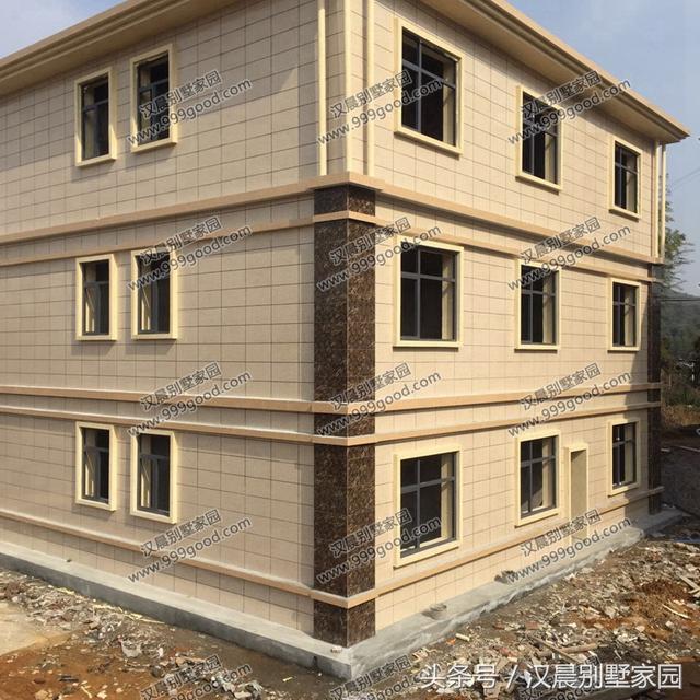 12.3X12.1米三層歐式別墅設計圖，大氣經(jīng)典，帶車庫。