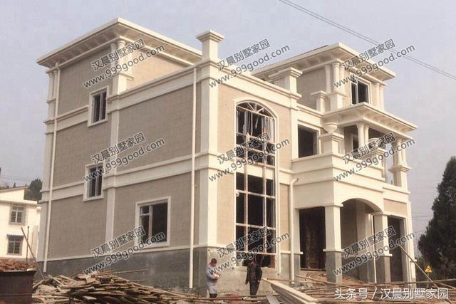 12.3X12.1米三層歐式別墅設計圖，大氣經(jīng)典，帶車庫。