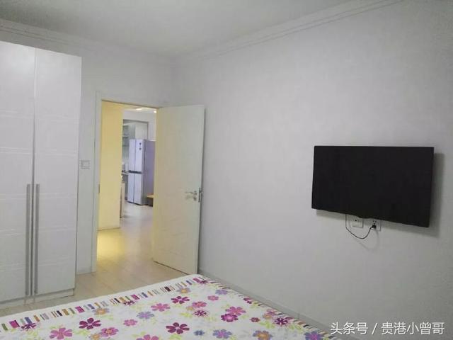 曬曬剛完工的105平方米的新房，現(xiàn)代簡約的風(fēng)格，效果真漂亮，電視墻最為亮眼