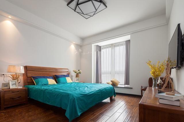 140平用15萬裝修，色彩搭配簡潔明亮，我覺得一點也不虧。