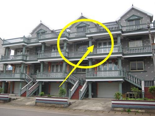 農村自建房萬萬不要貼外墻瓷磚了，聰明人都貼這種，用50年沒問題