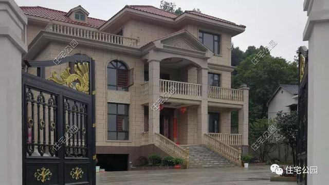 今日實(shí)例別墅設(shè)計(jì)圖，回農(nóng)村建別墅，也算是衣錦還鄉(xiāng)了，還可以盡盡孝道