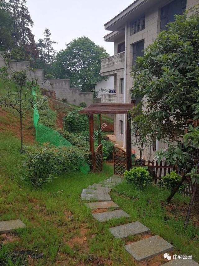 今日實(shí)例別墅設(shè)計(jì)圖，回農(nóng)村建別墅，也算是衣錦還鄉(xiāng)了，還可以盡盡孝道