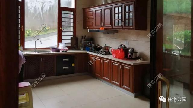 今日實(shí)例別墅設(shè)計(jì)圖，回農(nóng)村建別墅，也算是衣錦還鄉(xiāng)了，還可以盡盡孝道