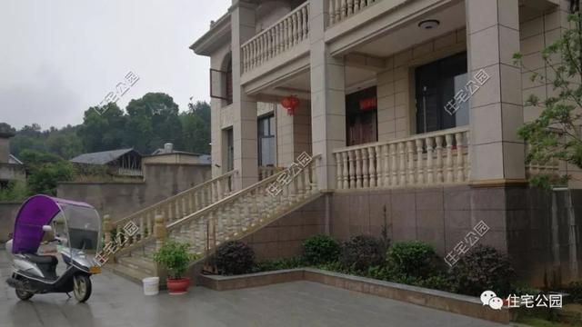 今日實(shí)例別墅設(shè)計(jì)圖，回農(nóng)村建別墅，也算是衣錦還鄉(xiāng)了，還可以盡盡孝道