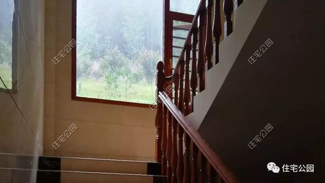 今日實(shí)例別墅設(shè)計(jì)圖，回農(nóng)村建別墅，也算是衣錦還鄉(xiāng)了，還可以盡盡孝道