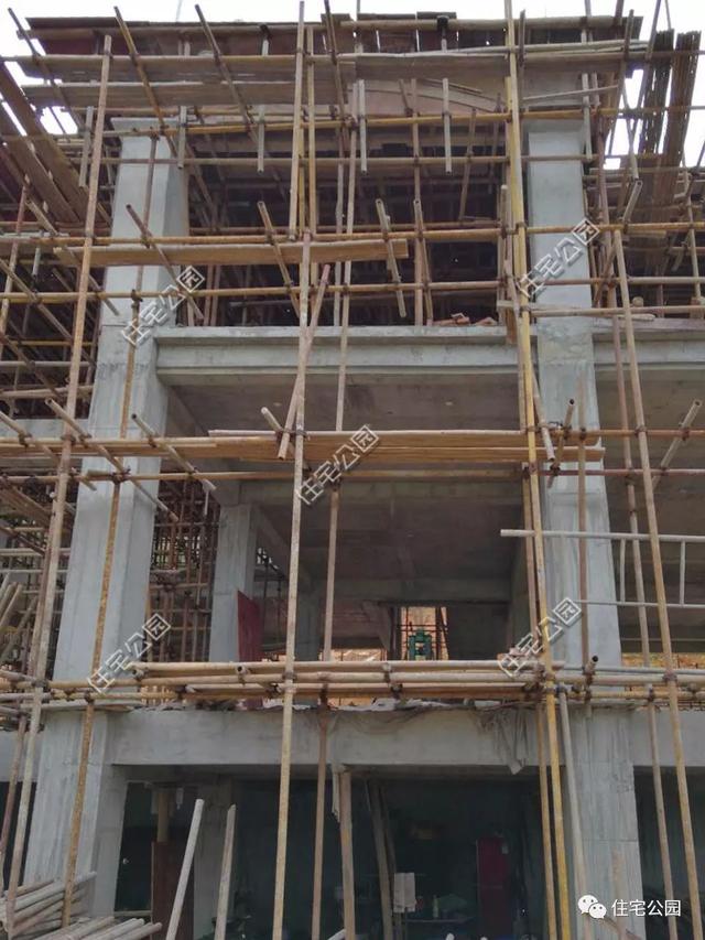 今日實(shí)例別墅設(shè)計(jì)圖，回農(nóng)村建別墅，也算是衣錦還鄉(xiāng)了，還可以盡盡孝道