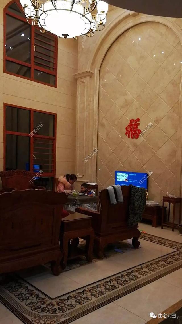 今日實(shí)例別墅設(shè)計(jì)圖，回農(nóng)村建別墅，也算是衣錦還鄉(xiāng)了，還可以盡盡孝道