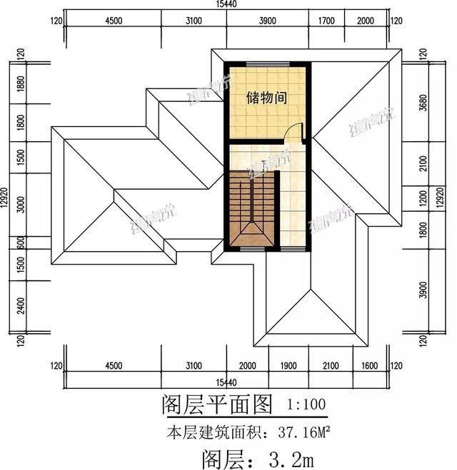 田園三層歐式別墅設(shè)計圖，外觀端莊大氣，戶型設(shè)計更是優(yōu)秀，只怕你蓋完馬上轟動全村。