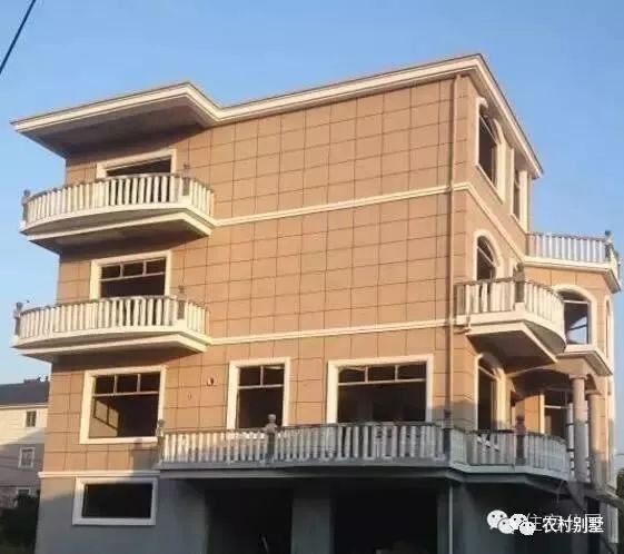 小伙回老家自建4層現代別墅，霸氣側漏，分享施工日志