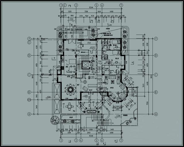 精致典雅的三層歐式別墅設計圖，高檔大氣上檔次，在整個村里別人的房子只能成為配角。