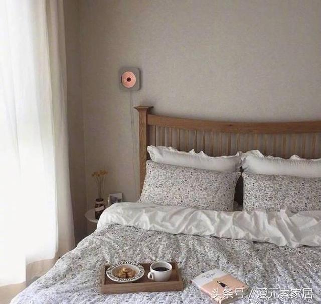 簡簡單單的現代風格，整個房子的裝修只花了近4萬，朋友來我家，我家門檻都快給踏爛了。