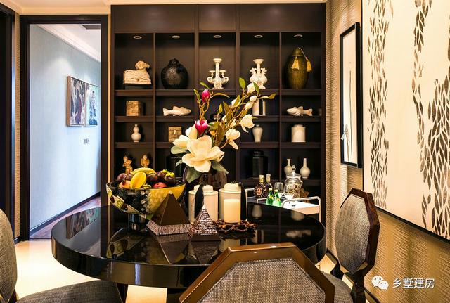 三層別墅設(shè)計(jì)圖  配電梯，內(nèi)部空間更寬敞，環(huán)境更清新 讓我們看看農(nóng)村自建房究竟有多美呢？