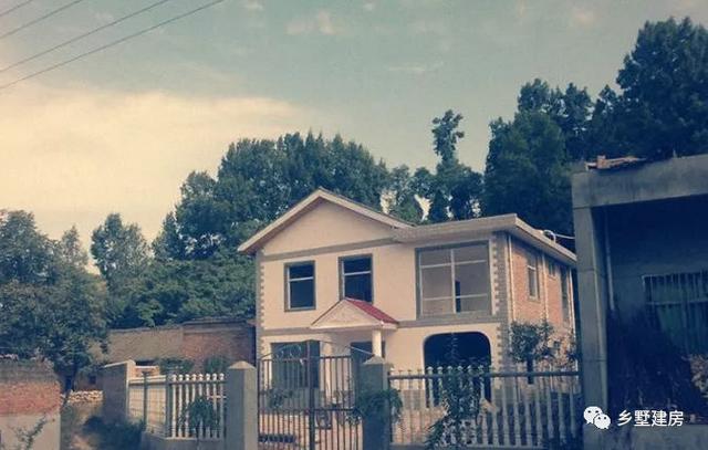 12x10米田園風三層農村別墅設計圖，帶大露臺，低調奢華。