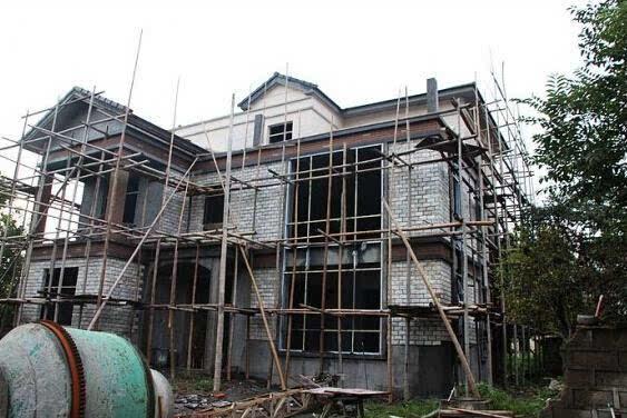 三層農村自建房，戶型方方正正，布局合理，高端大氣，有面子，造價30萬。