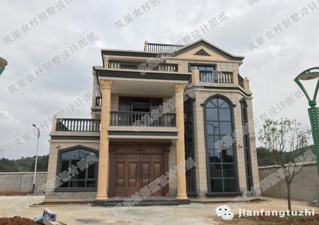 13×15米三層農村自建房，帶大露臺+車庫，造價35萬。