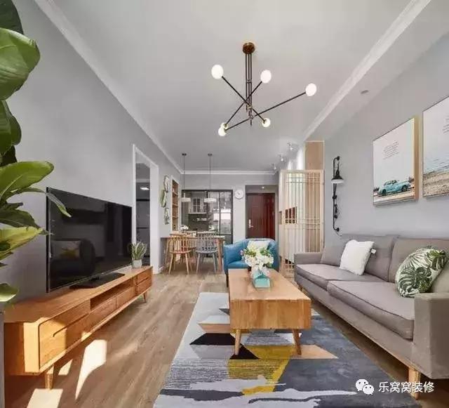 90平米三房兩廳自然簡約裝修，時尚自然又清，效果很不錯哦。