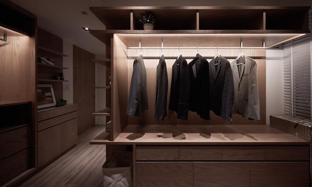 60平新房裝修，尤其是電視墻吸眼，當隔斷用。