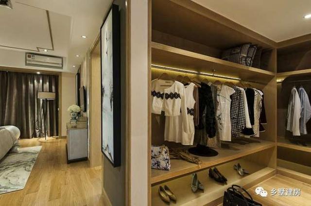 設計師精心設計的一款別墅設計圖，外觀淡雅低調，內部精美別致