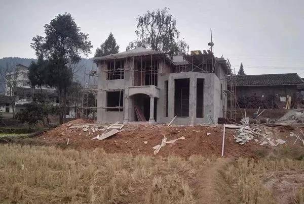 如此美觀的二層別墅設計圖，不建一棟是在太可惜了