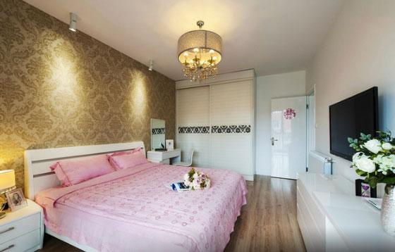 110平米的三房小戶型現代風格裝修，尤其是電視墻很吸眼，誰見過？