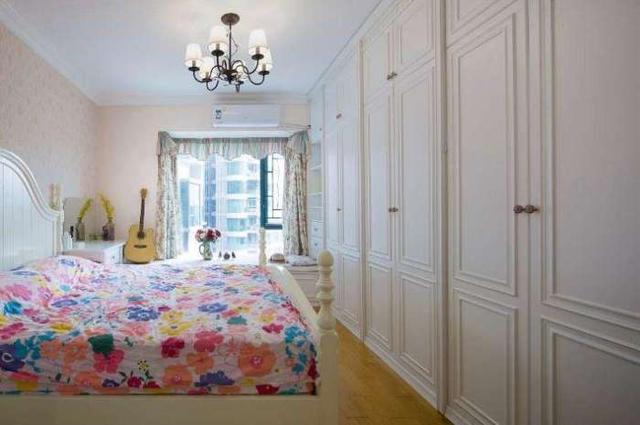 100平的新房老婆花19萬裝修，特別喜歡餐廳的卡座，美觀實用