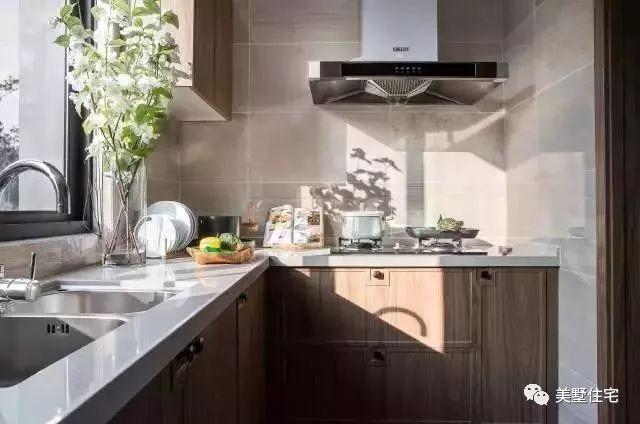 這款小面積別墅設(shè)計圖，外觀美造價低，深受大家喜歡