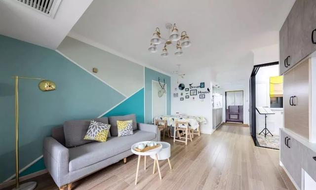 76平米簡約北歐風裝修，客廳沙發背景墻簡單又好看！