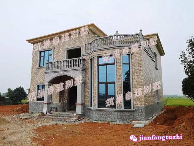 10米x10米農村二層帶夾層磚混結構別墅設計圖，戶型方正，戶型十分漂亮，造價20萬（附鏡像圖）