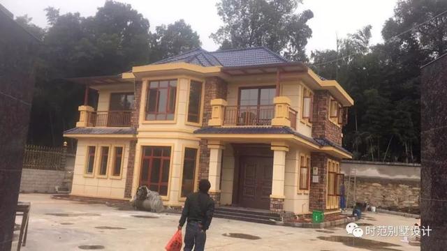 兩層歐式小戶型別墅設計圖，挑高客廳+衣帽間，高端上檔次。