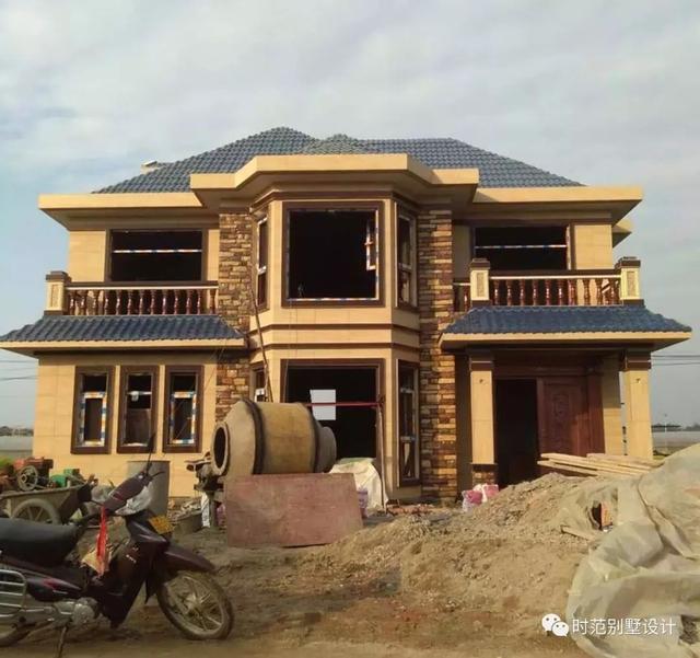 兩層歐式小戶型別墅設計圖，挑高客廳+衣帽間，高端上檔次。