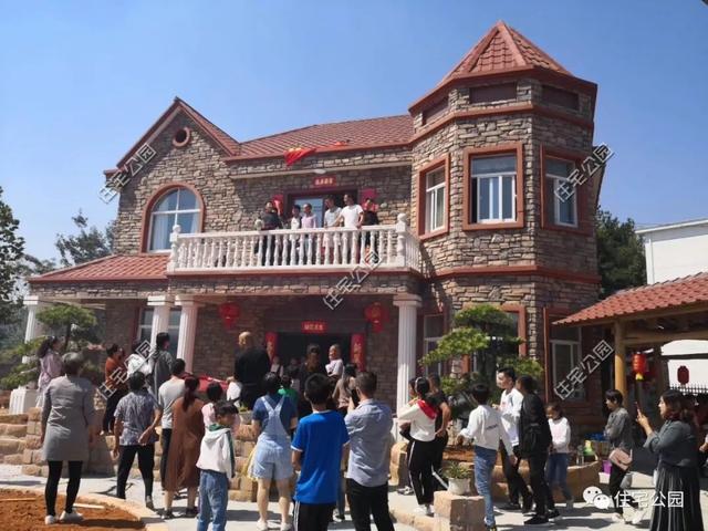 200萬的別墅設計圖，房美人夸，最贊的還是后花園。