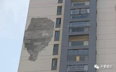 兩家鄰居建別墅設計圖，一年見好壞！