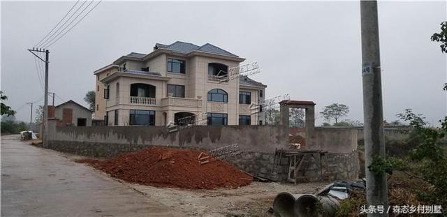 40萬三層小別墅設計圖，抗震易施工，打造您完美的家。