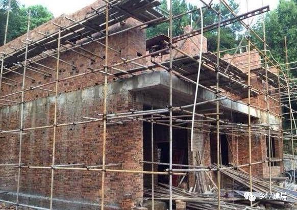 為你介紹幾套新式的實用型的農村別墅設計圖紙