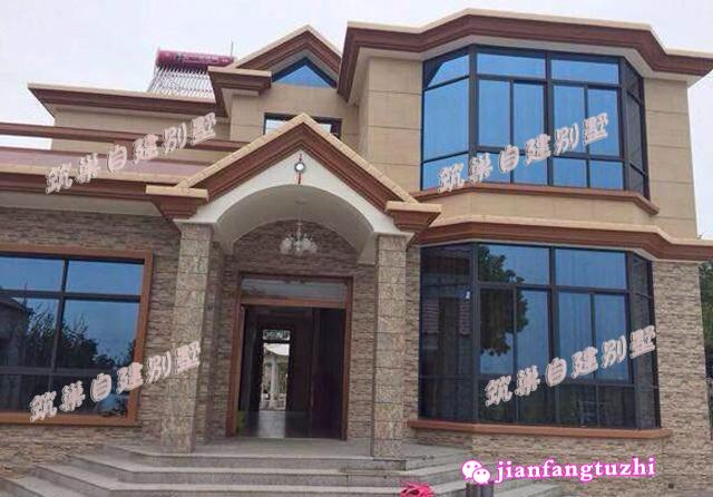 11米x11米農村二層別墅案例實拍，設有小老虎窗，精致漂亮！