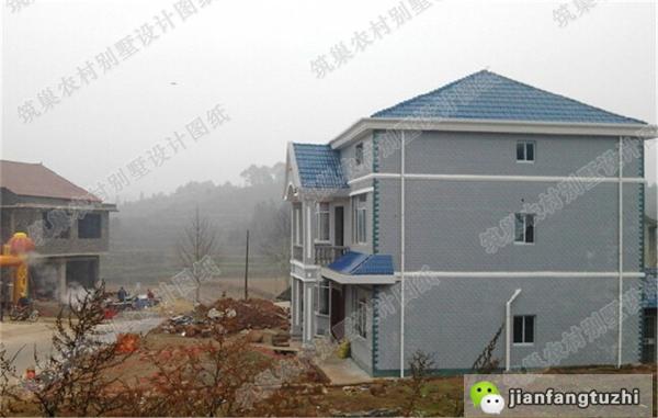 占地130平農村三層小洋樓，簡約大氣，帶多個臥室套房，功能齊全，居住舒適。