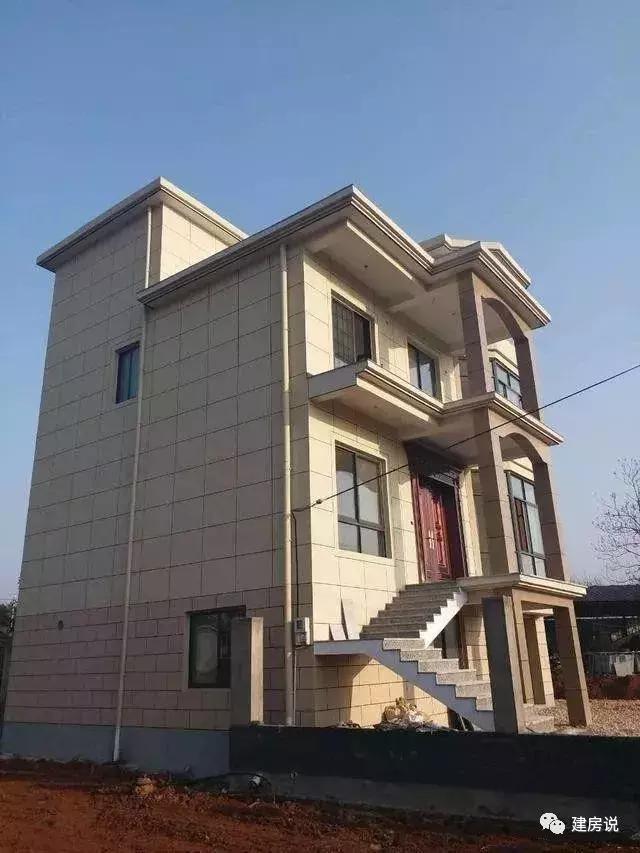 三層半農(nóng)別自建房，主體建造共花50萬，您喜歡嗎？