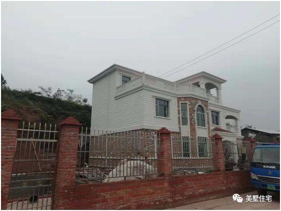 四川陳先生三層輕鋼別墅設計圖，新房蓋好來曬曬，農村生活美滋滋。