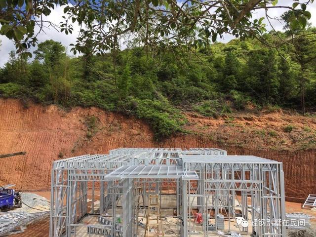 實拍一個月完工輕鋼別墅，建好后外觀好看