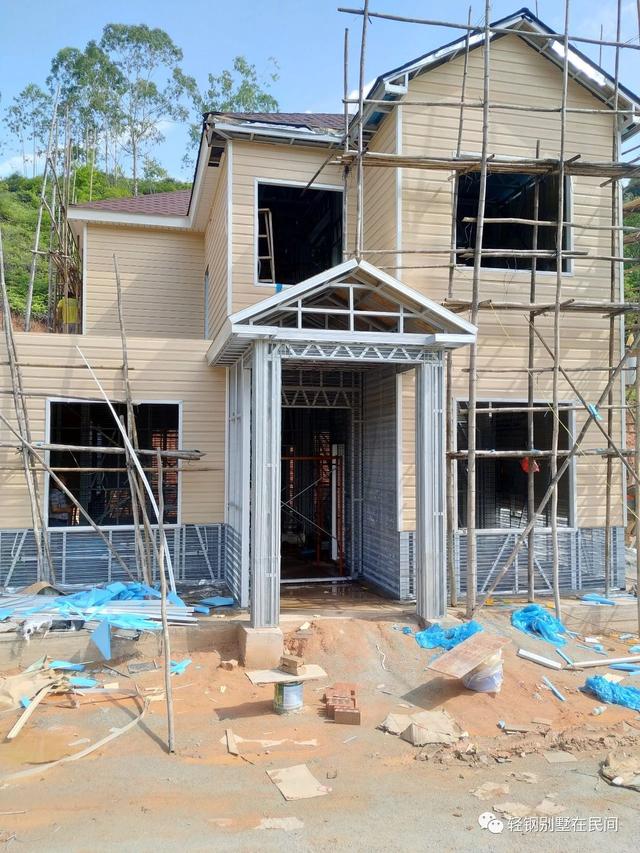 實拍一個月完工輕鋼別墅，建好后外觀好看