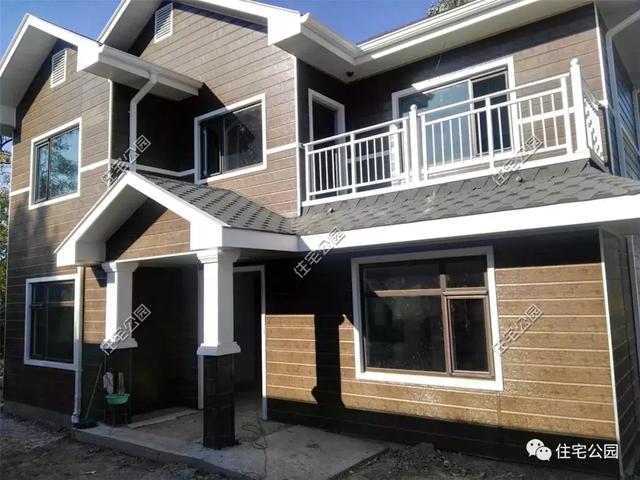 農村輕鋼住宅造價多少？這棟240平的房子只花了33萬，房主任先生很滿意