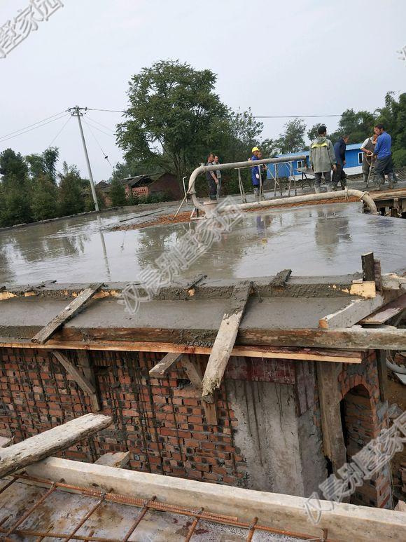 為提升生活質(zhì)量，四川農(nóng)村自建一層平頂別墅，包工240一平劃算嗎？