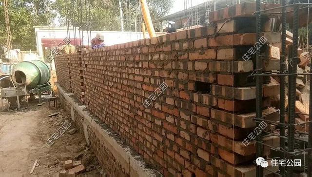 專業施工隊980元每平，還包主體外裝，農村自建房這樣的價格根本不算貴