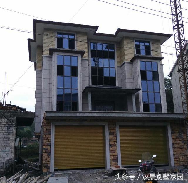 有錢就是好，泰州汪總蓋的帶地下車庫(kù)現(xiàn)代別墅，鄰居看了都坐不住！