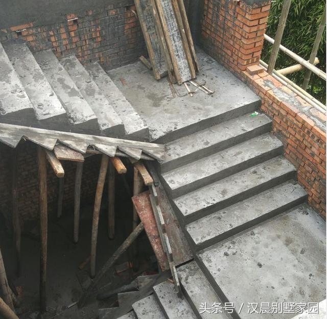 有錢就是好，泰州汪總蓋的帶地下車庫(kù)現(xiàn)代別墅，鄰居看了都坐不住！