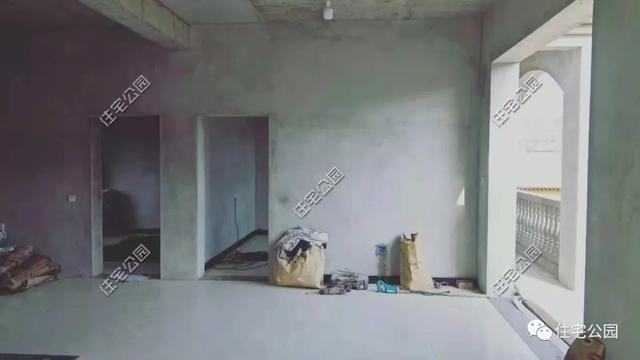 農村小伙自畫結構圖，不到20萬建成兩層小別墅，怎么做到的？